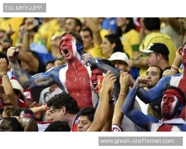 美女与足球明星共舞展现激情与魅力的精彩瞬间