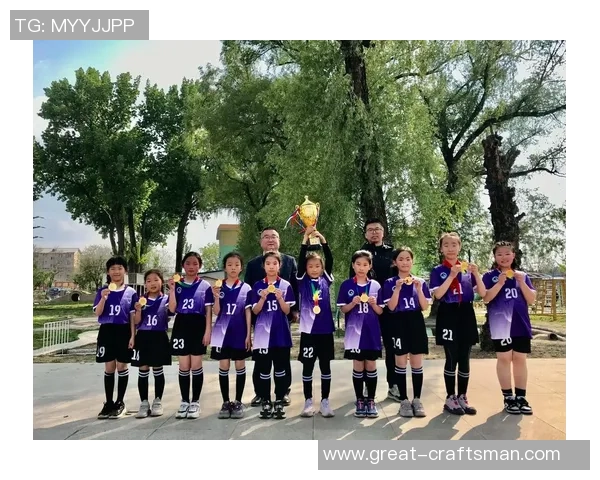 重庆足球队在足球比赛经验排行榜中荣登第八名引发关注与讨论 重庆足球队在足球比赛经验排行榜中荣登第八名引发关注与讨论